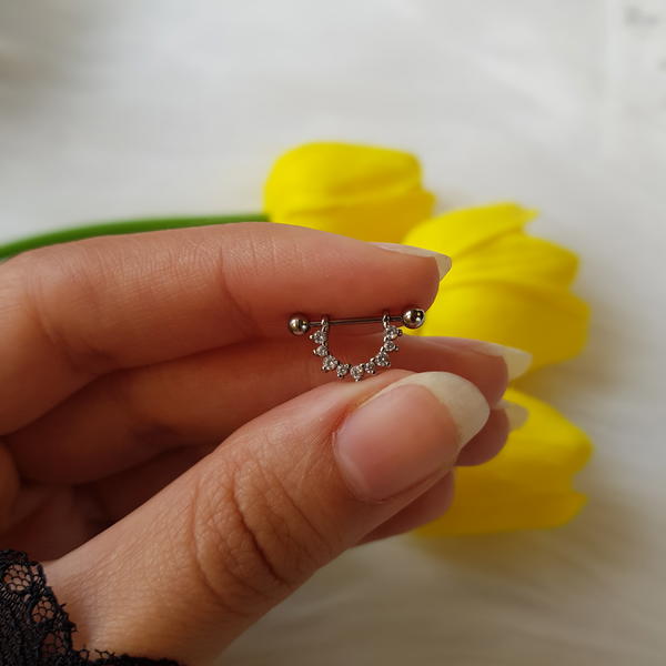 بيرسينج العقد (pie9,15)helix piercing  Image 4 Preview