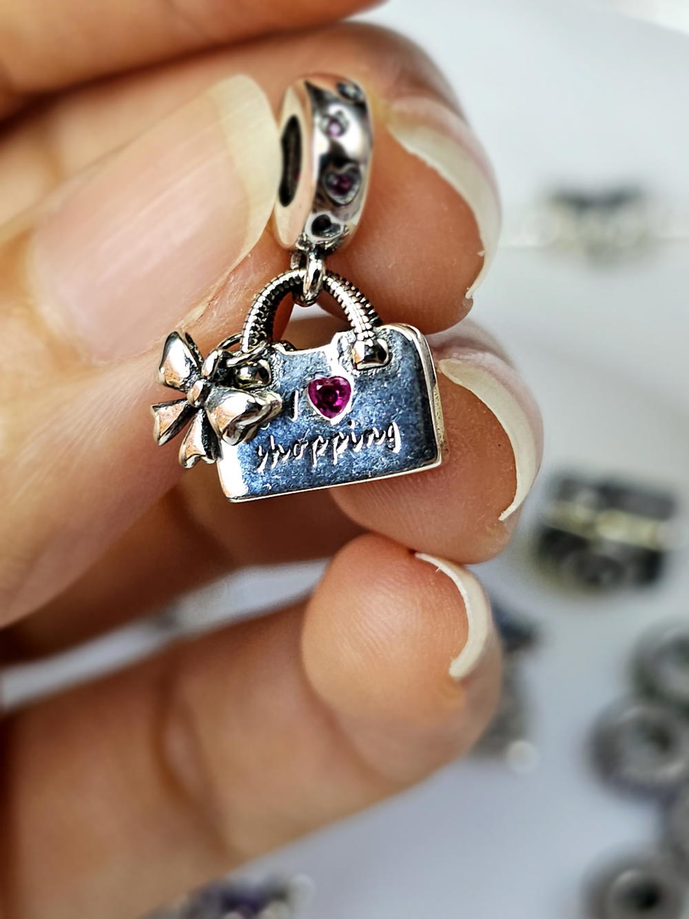 دلاية احب التسوق() Ilove shopping charm Preview Image