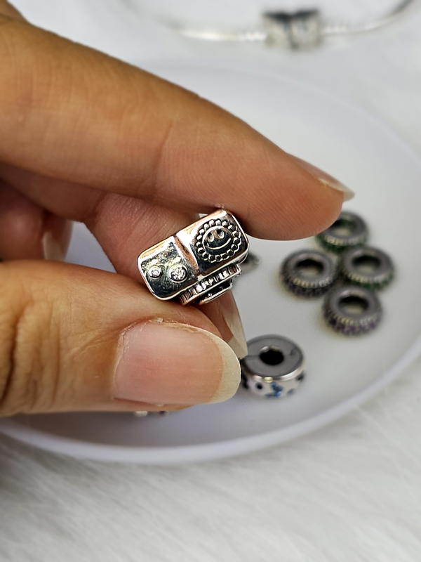 دلاية الكاميرا()Camera charm Image 3 Preview