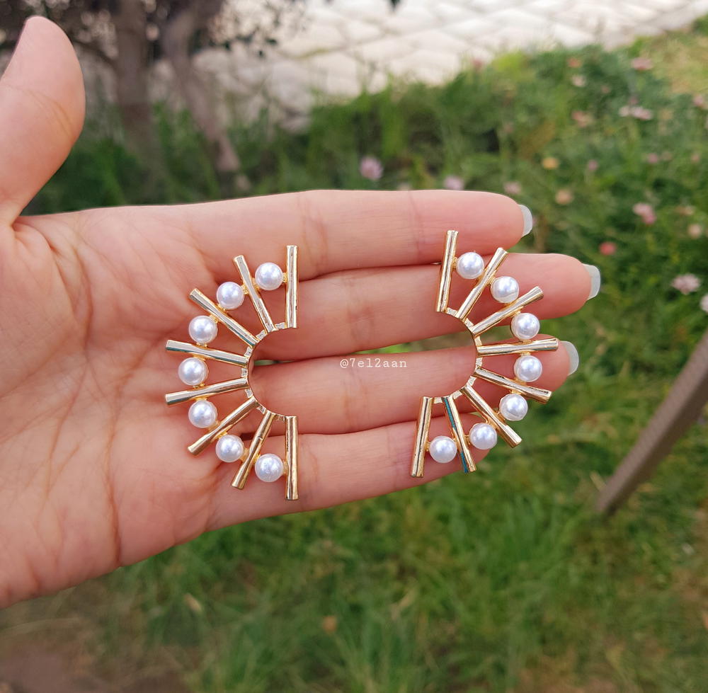 حلق نص شمس مع لؤلؤ (E4) Half sun with pearls Preview Image