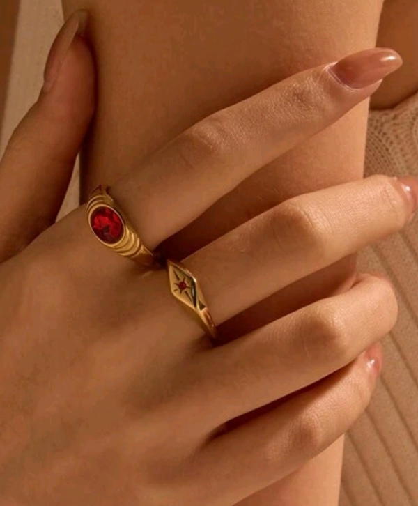 خاتم انيق بفص احمر داكن(R16) Royal red stone ring Image 4 Preview