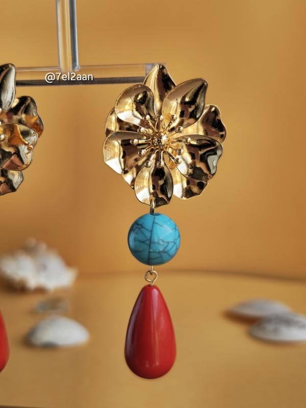 Golden Orchid and stone Earring(E91) حلق الأوركيد الذهبي و الأحجار Image 2 Preview