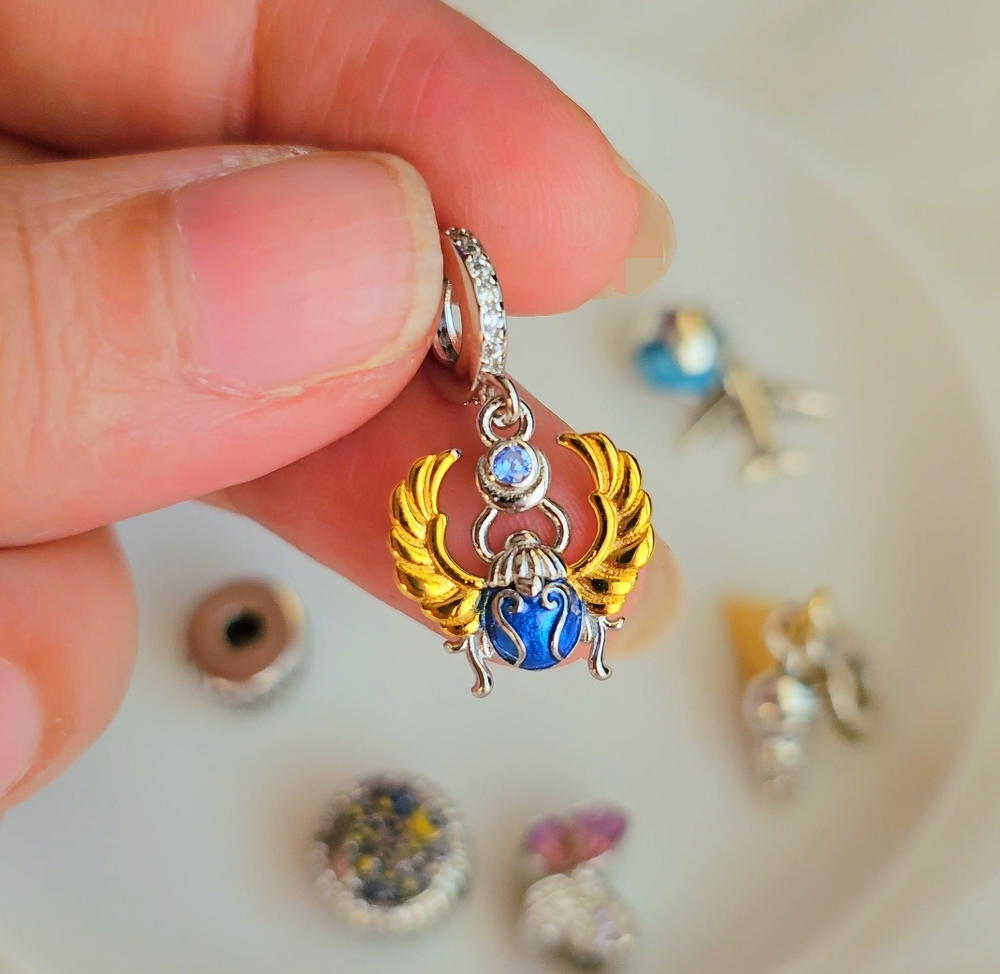 scarabaeus charm (chrm20)دلاية الجعران Preview Image