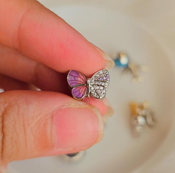 Butterfly zircon charm(chrm18)دلاية الفراشة و الزيركون الملون Image 1 Preview