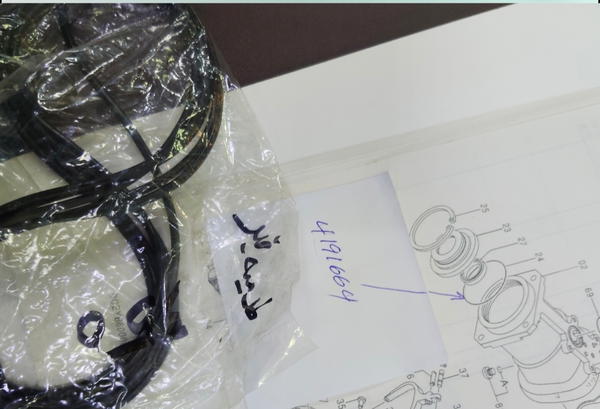 4191664-اورنق طرمبة هيدروليك اماميZX350 Image 2 Preview