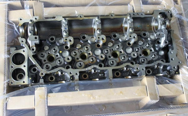 8981706171-راس مكينة 4HK1 ZX200-3F  Image 1 Preview