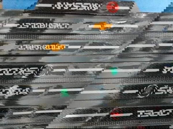 عتب كربون مستورد جميع الماركات  Image 5 Preview