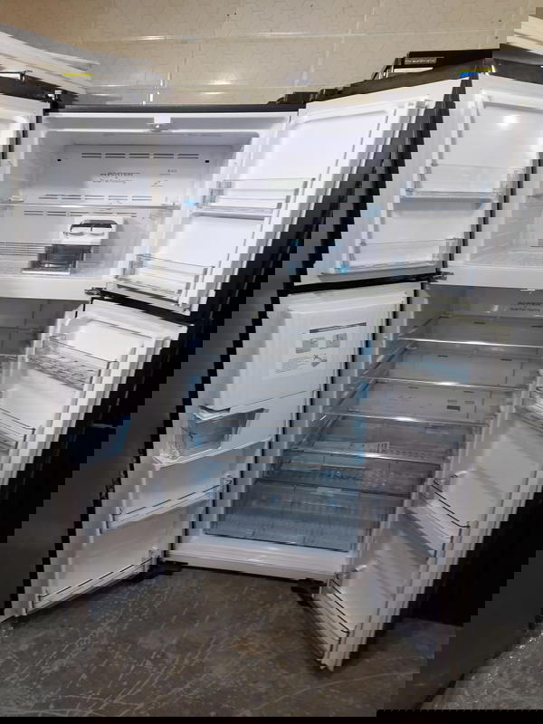 RW760PUK7GBK- هيتاشي ثلاجة ٤ باب زجاج اسود انفرتر 760 لتر Image 7 Preview