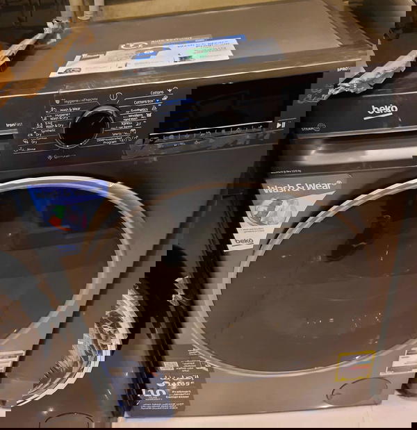 غسالة بيكو beko فول أوتوماتيك 10 كيلو بالمجفف 6 كيلو 1400 لفة ديجيتال لون رمادي BWD10640MCI Image 4 Preview