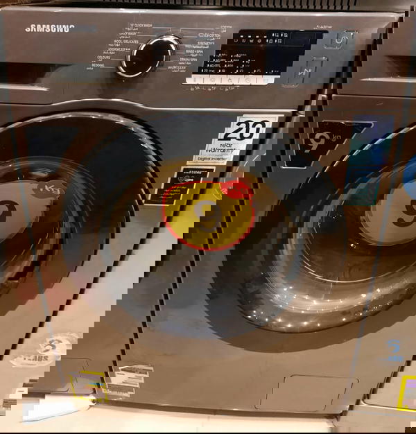 غسالة ملابس اوتوماتيك سامسونج، 9 كيلو، بموتور انفرتر، شاشة ديجيتال، 1400 لفة، WW90T4040CX1 - فضي داكن-فرز تغليف بسبب الكرتونة  Image 4 Preview