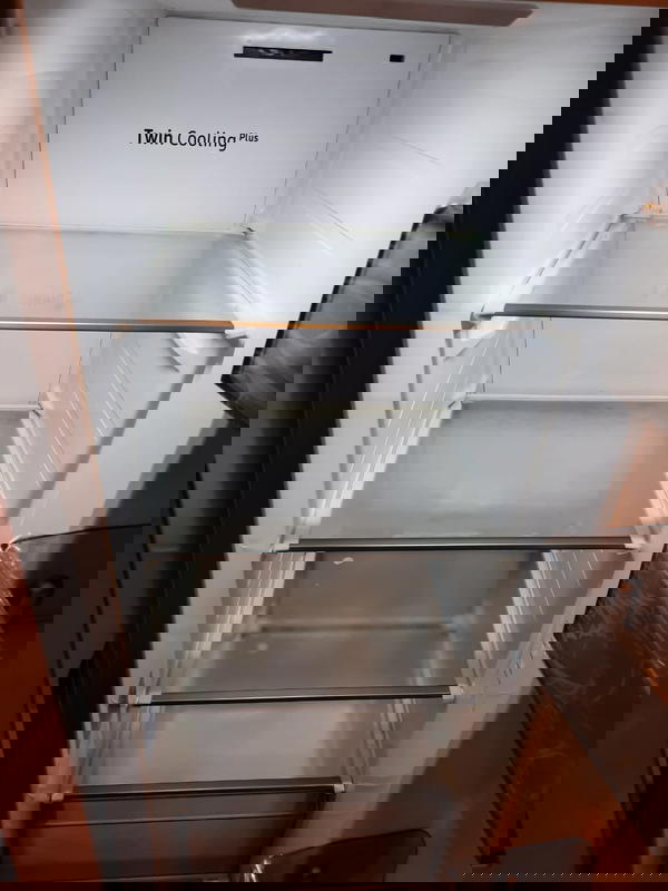 سامسونج ثلاجة سايد باي سايد 634 لتر بالحنفية انفرتر RS68A8820S9/MR Image 8 Preview