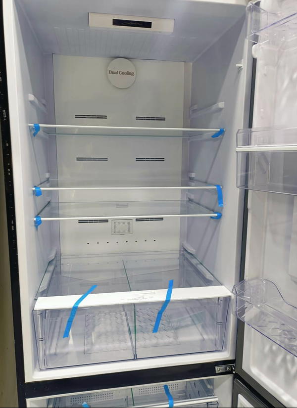 ثلاجة يونيون اير ، نوفروست ، 505 لتر ، شاشة ديجيتال تاتش ، بلوتوث ، مزود بحنفية ، باب زجاج اسود ، URN-700CLBLG1A-DTHRBWSM Image 7 Preview