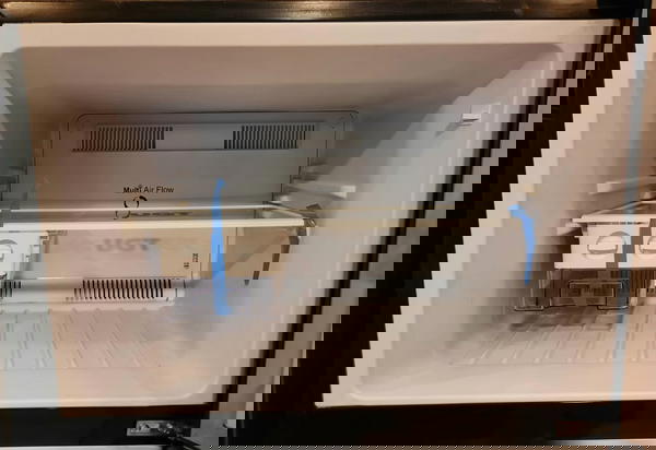 ثلاجة يونيون اير545 لتر ICOOL زجاج اسود ديجتال -URN650D  Image 6 Preview