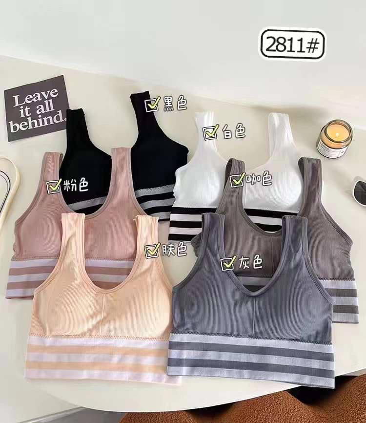 2811 تلبيسه نسائي رياضي مخطط  Preview Image