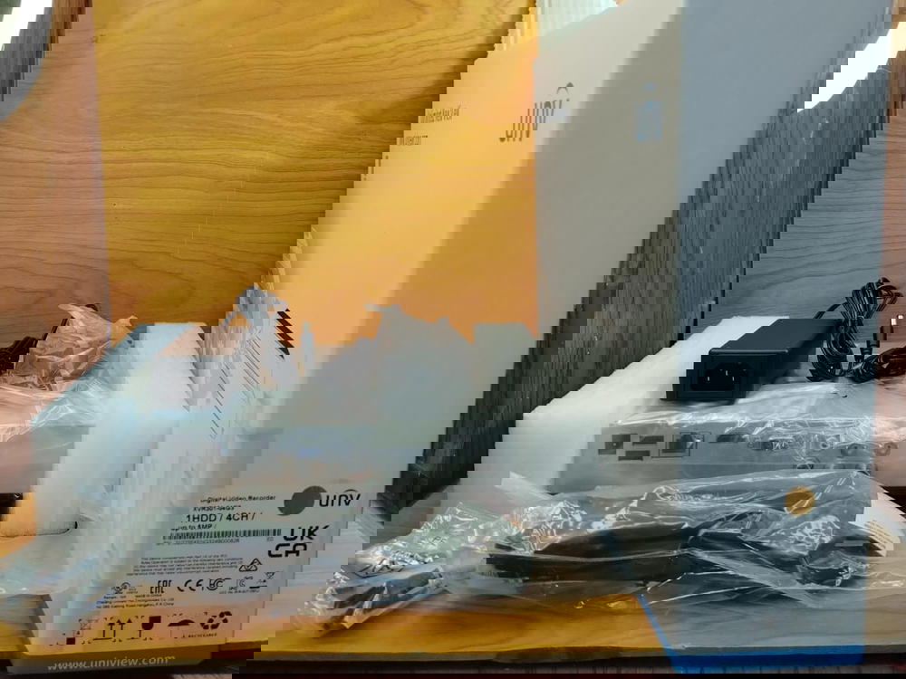 4 مخرج 5 ميجا ضمان Univ DVR Preview Image