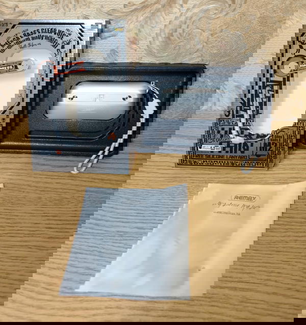 آيربود عضم معدن ضمان Remax M2 Image 1 Preview