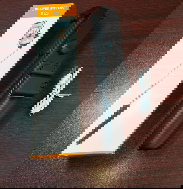 عصاية سيلفي R1s Image 1 Preview