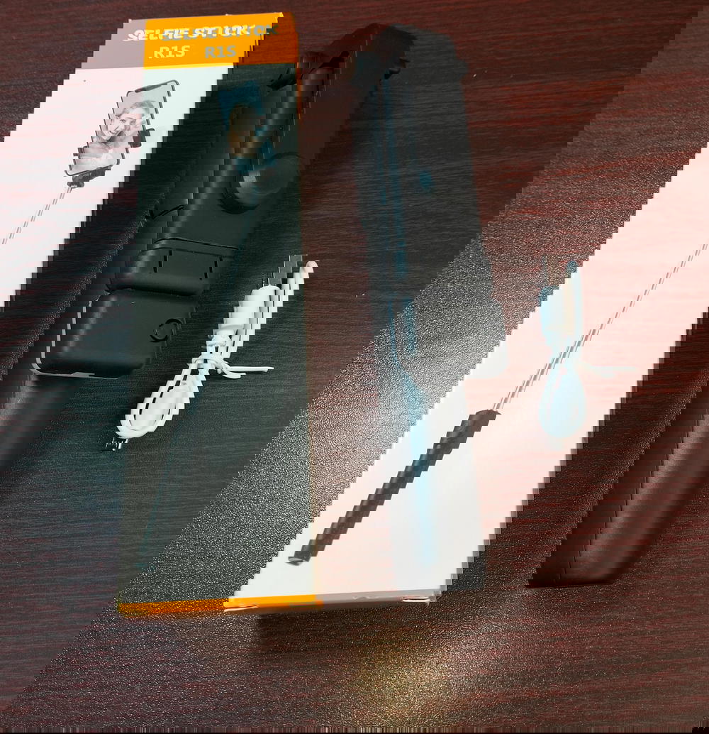 عصاية سيلفي R1s Preview Image