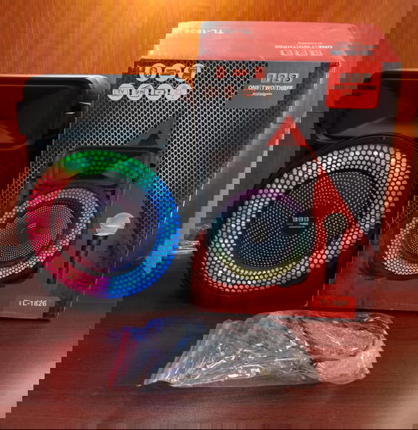 اسبيكر بلوتوث مضئ 6 بوصة + مايك تحكم فوقي TL-1826 Image 2 Preview