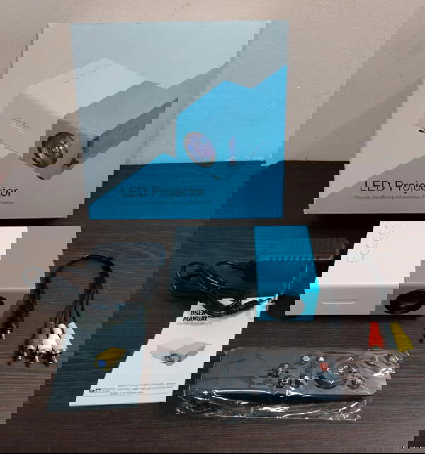 اصغر بروجيكتور محمول الوان متنقل ضمان 💥 Image 2 Preview