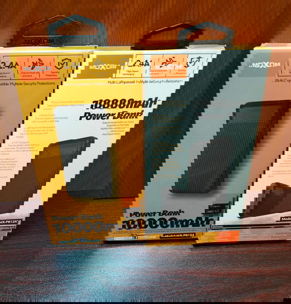 باور بنك 10 الاف 2.4 امبير ضمان Moxom pb124 Image 1 Preview