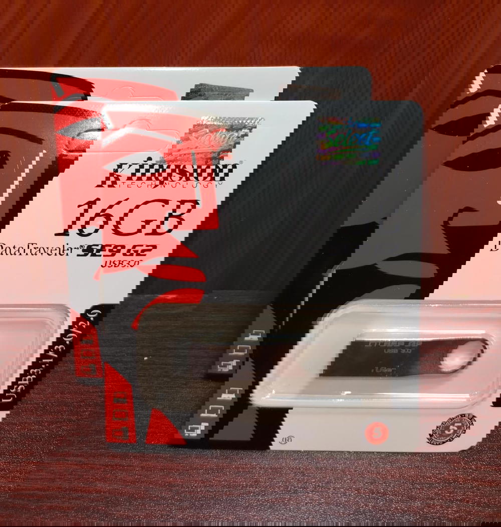 فلاشة 16 جيجا كوبي ضمان سنة Kingston Preview Image