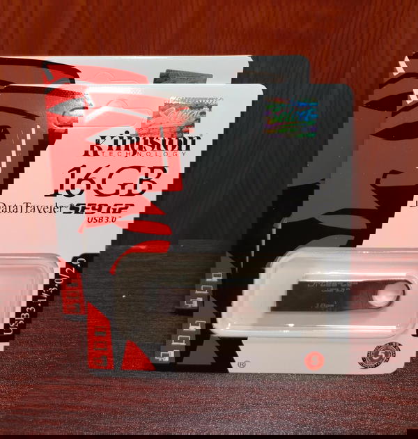 فلاشة 8 جيجا كوبي ضمان سنة Kingston Image 1 Preview