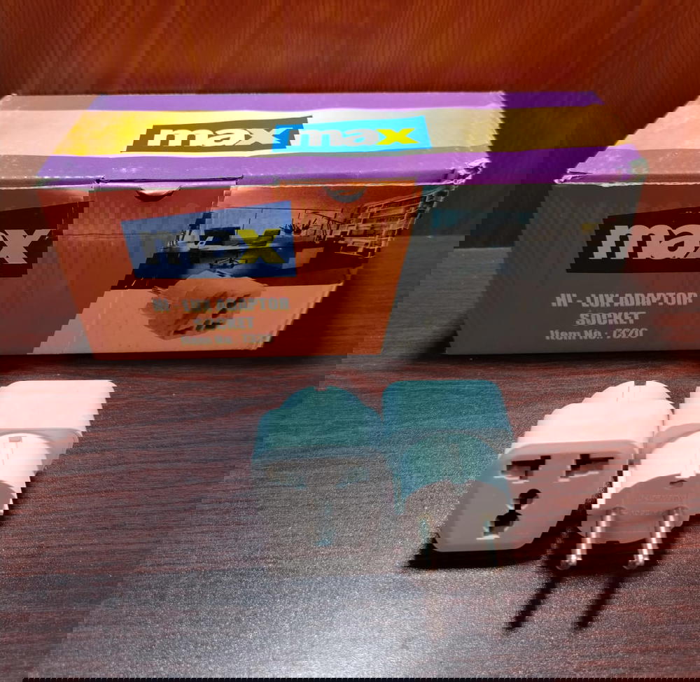 فيشة ثلاثية Max Preview Image