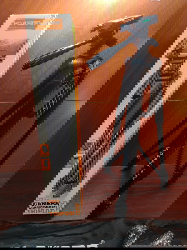 حامل  150 سم + ريموت Plokama 9930 Image 1 Preview
