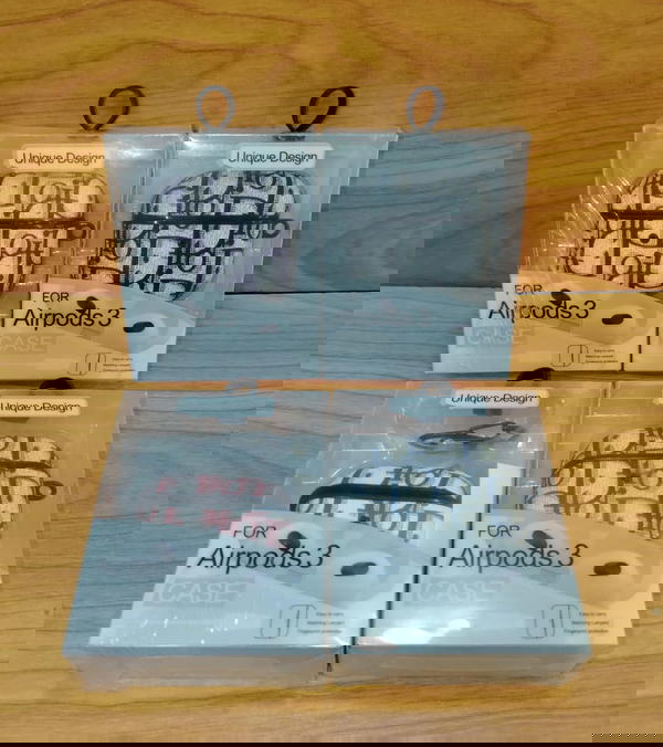 جراب آيربود برو 3 Dior Image 1 Preview