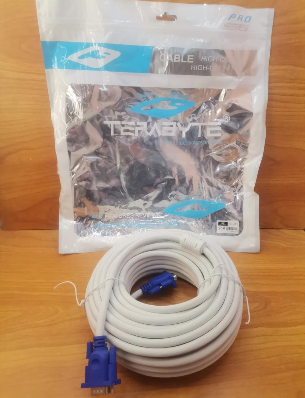 كابل شاشه 20 متر ابيض محمل TB Preview Image