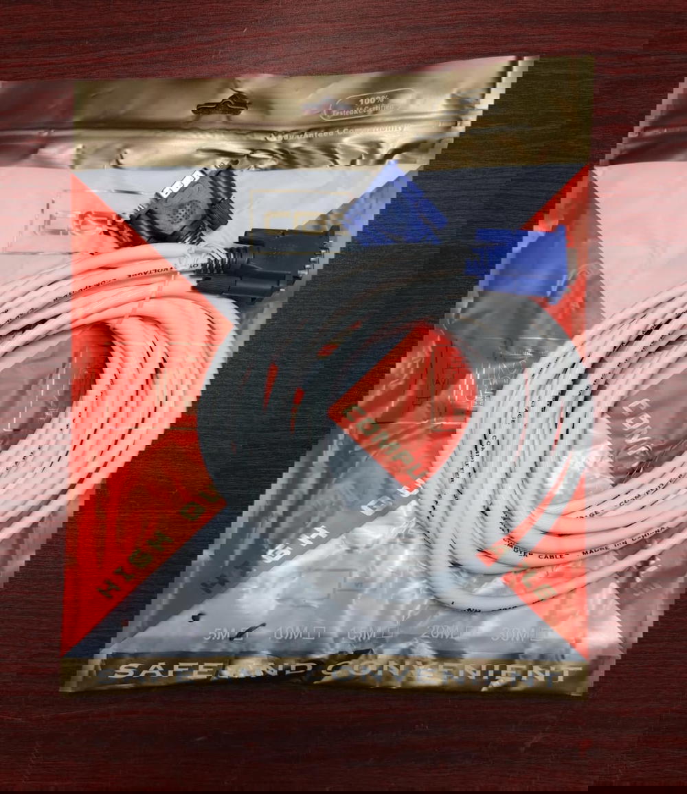 كابل شاشه 5 متر ابيض محمل Preview Image