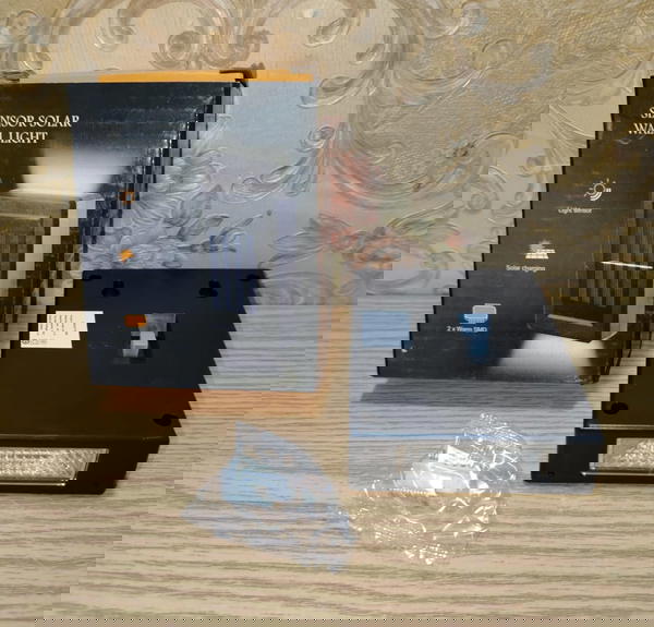 كشاف حائط طاقة شمسية Image 1 Preview