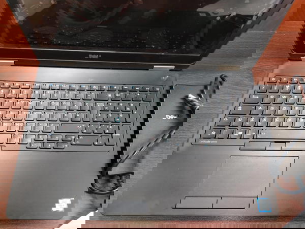 لابتوب استيراد i5 سادس فرز أول Dell Latitude e5570 Image 4 Preview
