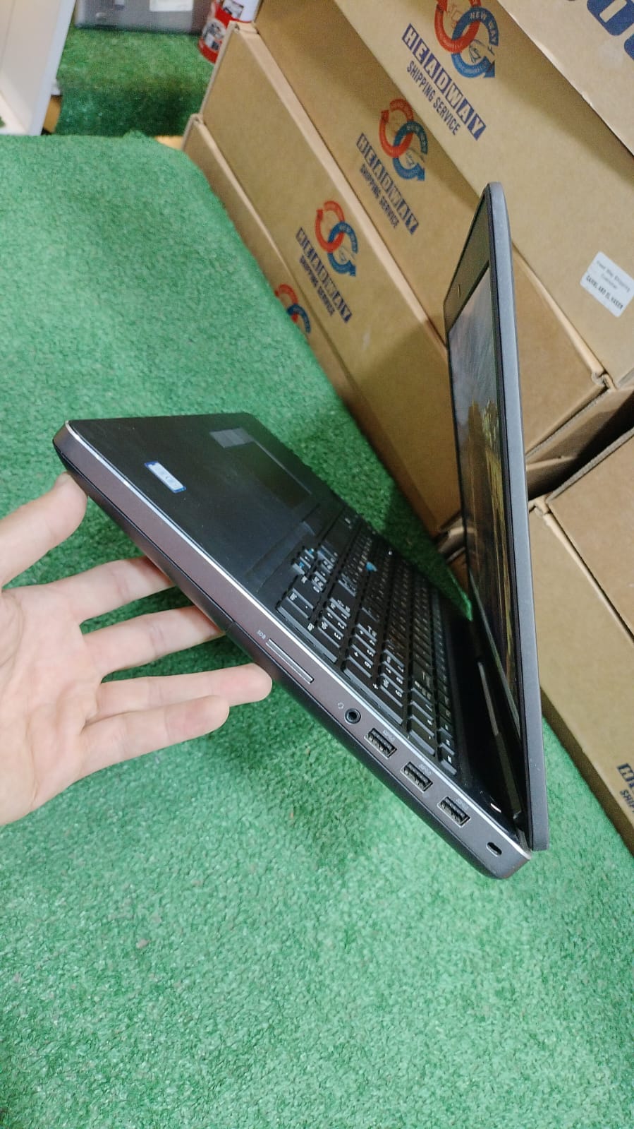 لابتوب استيراد i7 سابع فرز أول Dell Precision W.S 7520 Preview Image