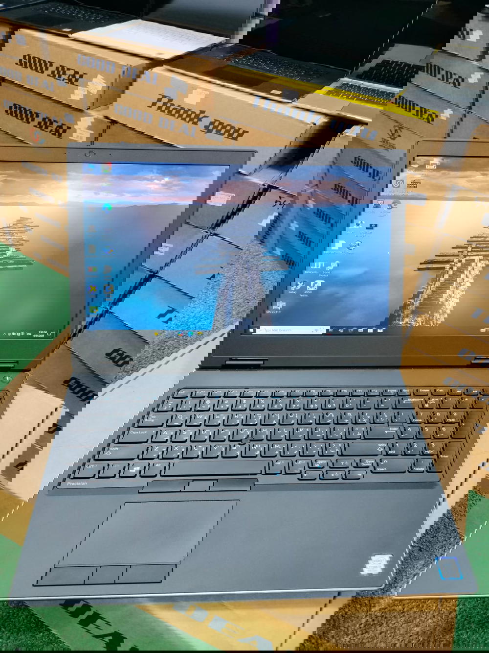 لابتوب استيراد i7 ثامن فرز أول Dell Precision W.S 7530 Preview Image