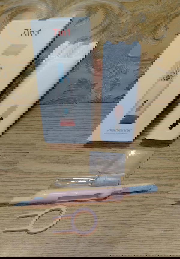 منظف 7*1 (آيربود - كيبورد -...)  Image 1 Preview