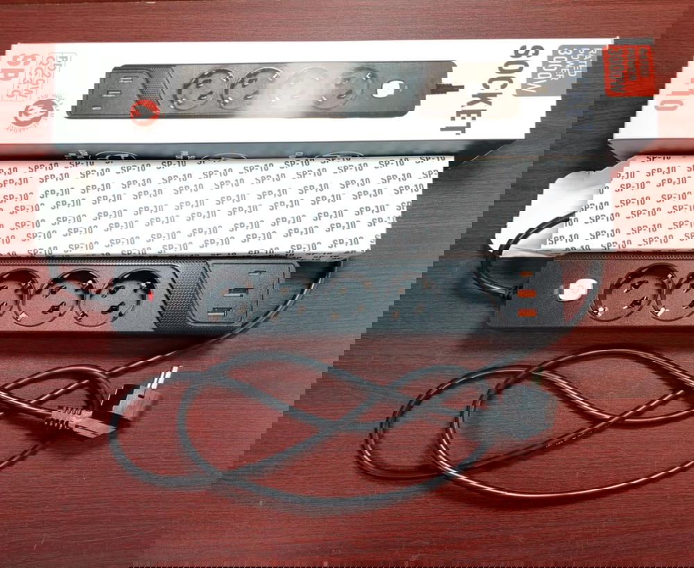 مشترك كهرباء SP-01 احمال (4عين + 2USB + 1PD) Preview Image