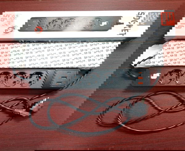 مشترك كهرباء SP-01 احمال (4عين + 2USB + 1PD) Image 1 Preview