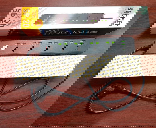 مشترك كهرباء SP-20 احمال (4عين + 2USB + 2PD) Image 1 Preview