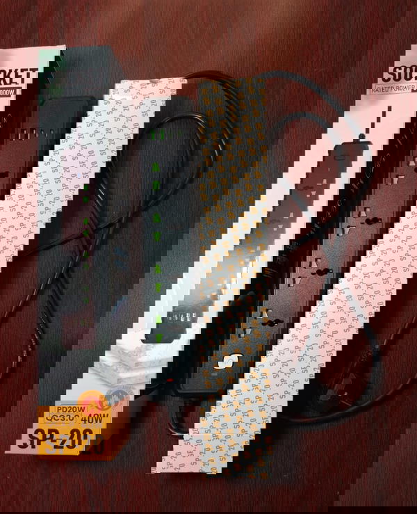 مشترك كهرباء SP-20 احمال (4عين + 2USB + 2PD) Image 2 Preview