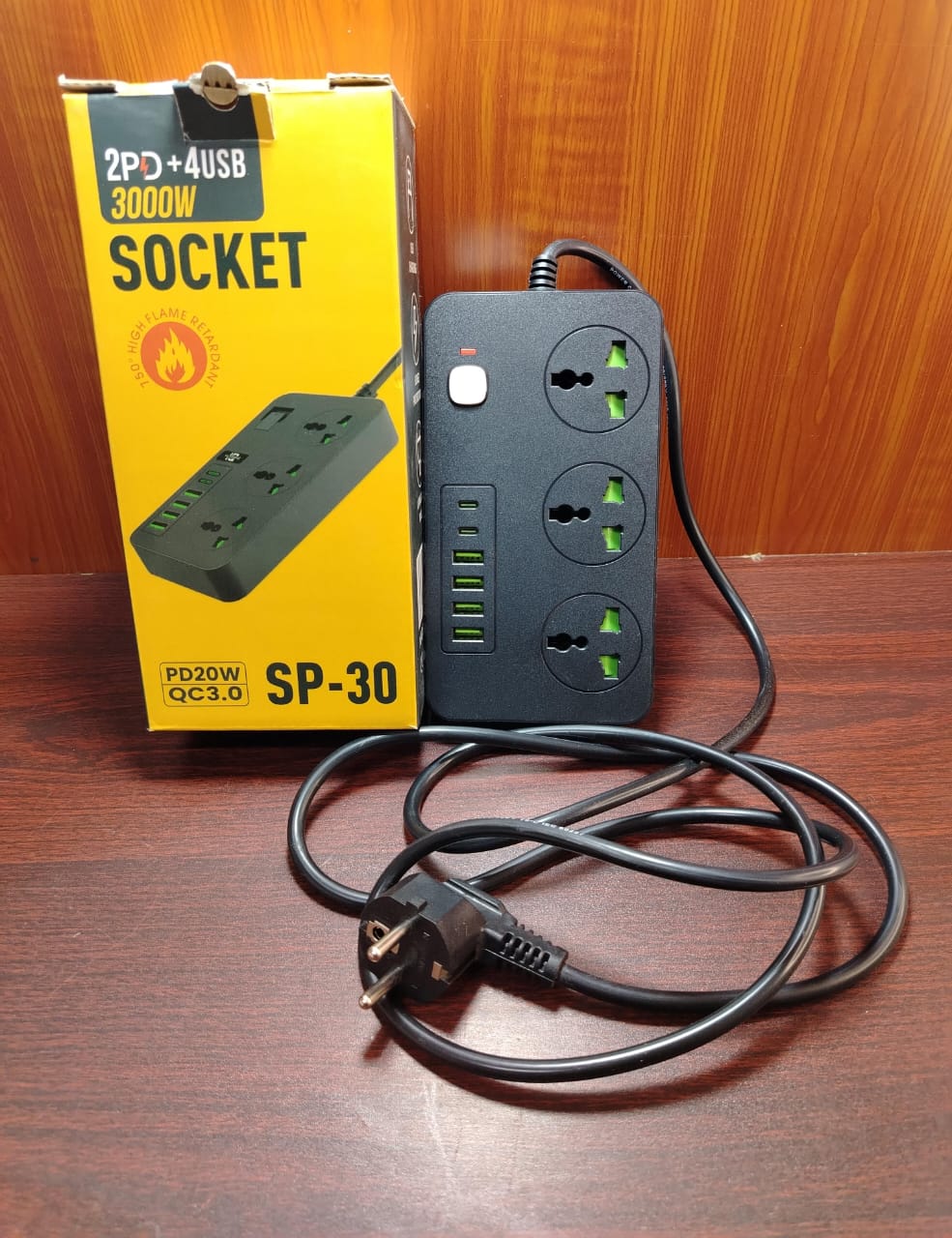 مشترك كهرباء SP-30 احمال (3عين + 4USB + 2PD) Preview Image