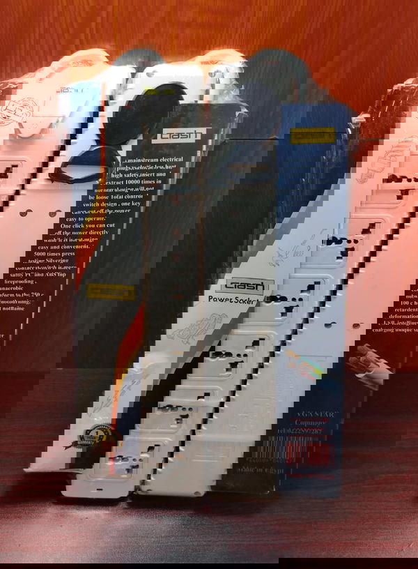 مشترك كهرباء M600 احمال (5 عين+2USB) Crash Image 1 Preview