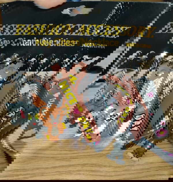ميداليه اشكال ديزني Image 2 Preview