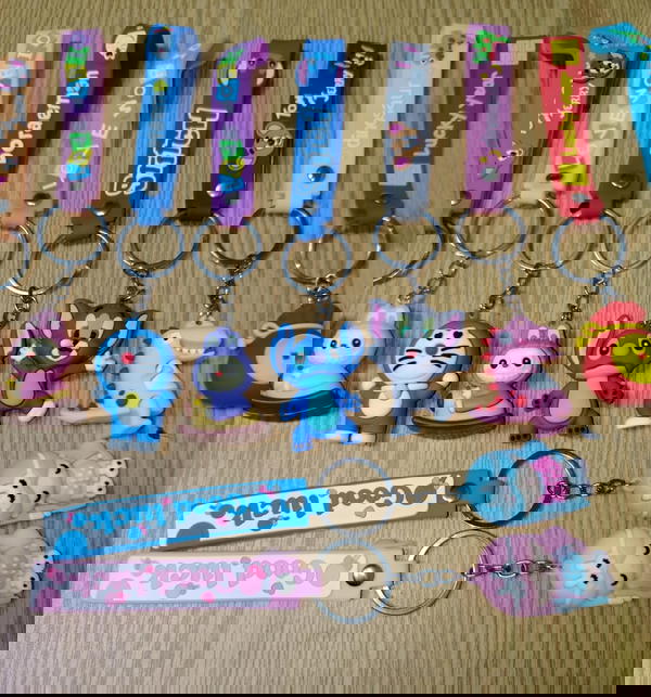 ميداليه اشكال ديزني Image 2 Preview