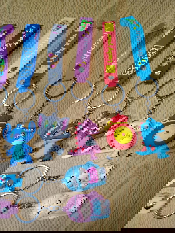 ميداليه اشكال ديزني Image 3 Preview