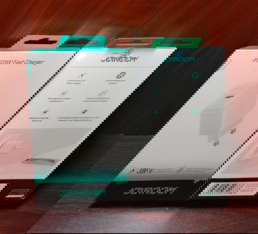 رأس شاحن 20 وات PD ضمان JOYROOM TCF20EU Preview Image