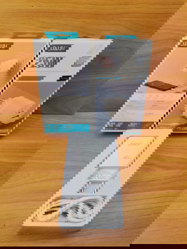 شاحن ايفون 2 مخرج PD فاست 25W ضمان DADU dc008 Image 1 Preview