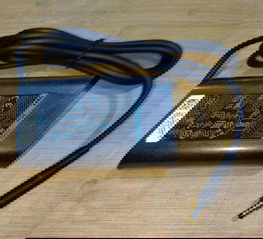 شاحن لابتوب استيراد اوريجينال Dell 45W Preview Image