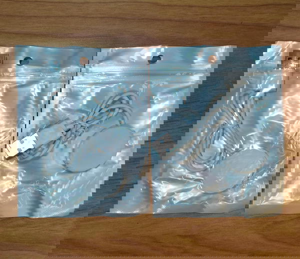 شاحن ساعه سمارت وسط Image 1 Preview